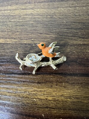 Gerry's Bird Animal Birds Nest simulated Pearl  Vintage Brooch