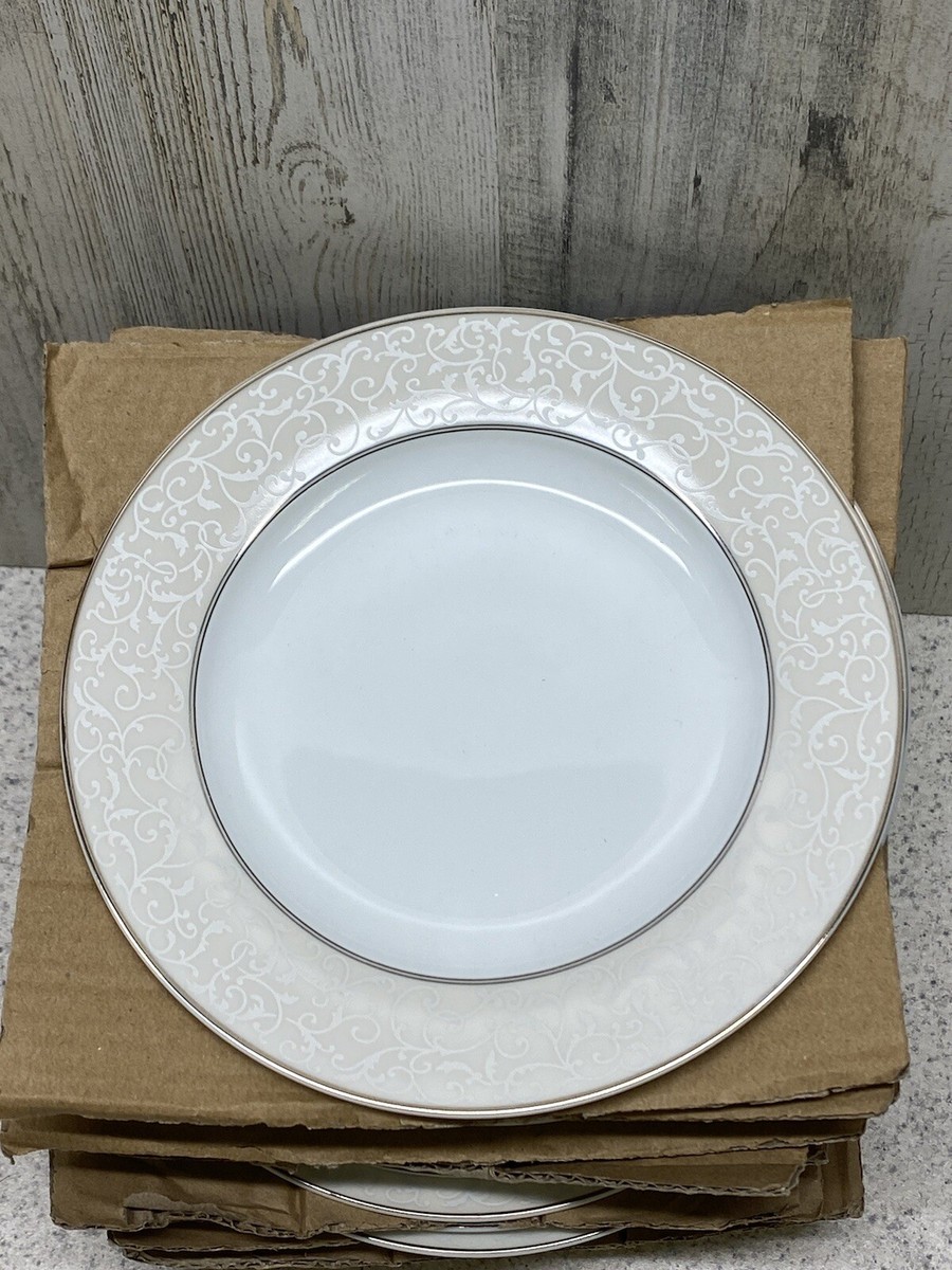 Mikasa Parchment Ivory Rim Fine China Rimmed Soup Bowls Set Of New