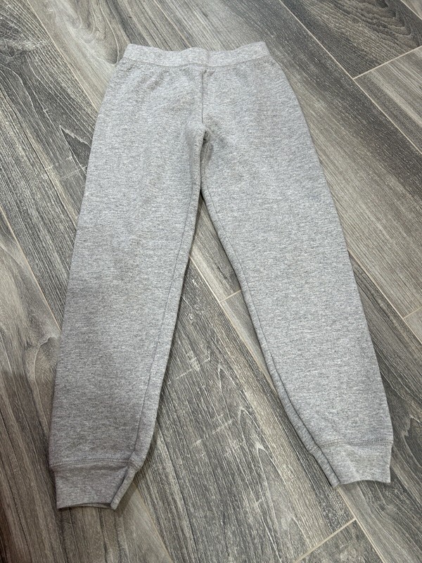 Girls gray sweat pants by Hanes size 6/6x