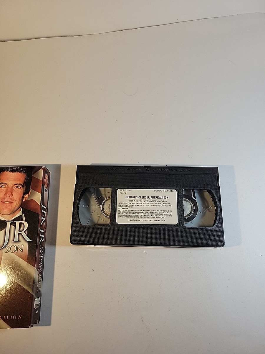 (未使用･未開封品)Memories of JFK Jr.-America&#39;s [VHS] Memories Of JFK Jr, America's Son (VHS, 1999) Brand New