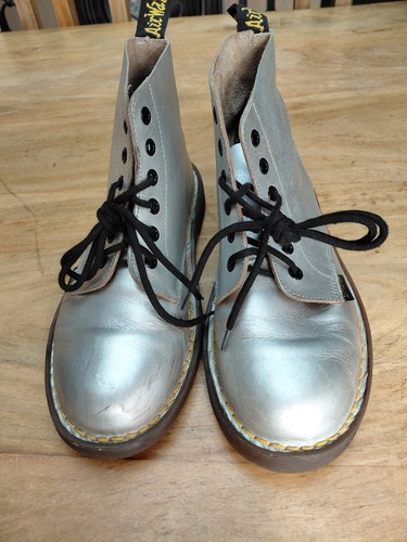 Doc Martens, Size 4, Vintage, Made In England, Air Wair, Silver, Ex Used Con - Picture 2 of 9