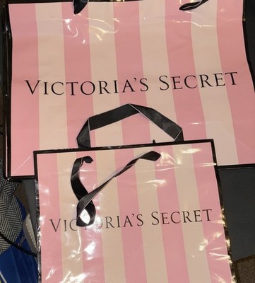 Lot Of 5 Victoria s Secret Shopping Bags . 4 Are 15x11 One Is 10x9