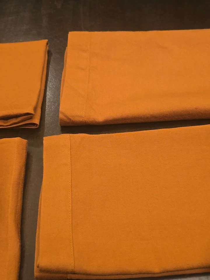 Crate Barrel Napkins Gramercy Gold Large Dinner Napkins 21" Set of 4 - Image 2 of 3