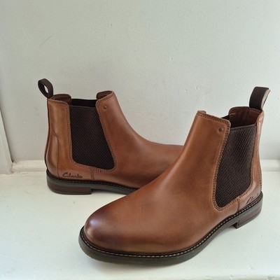 NWT Clarks Jaxen Easy Boots Mens Size 10 Tan Leather Chelsea Ankle Dress Casual