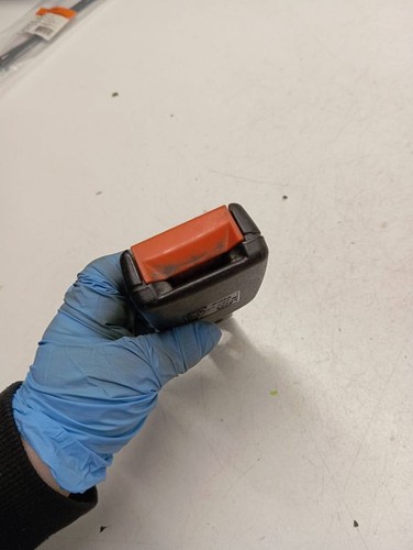 Volkswagen Transporter - Caravelle T4 1994 Gurtschloss hinten 701857877F