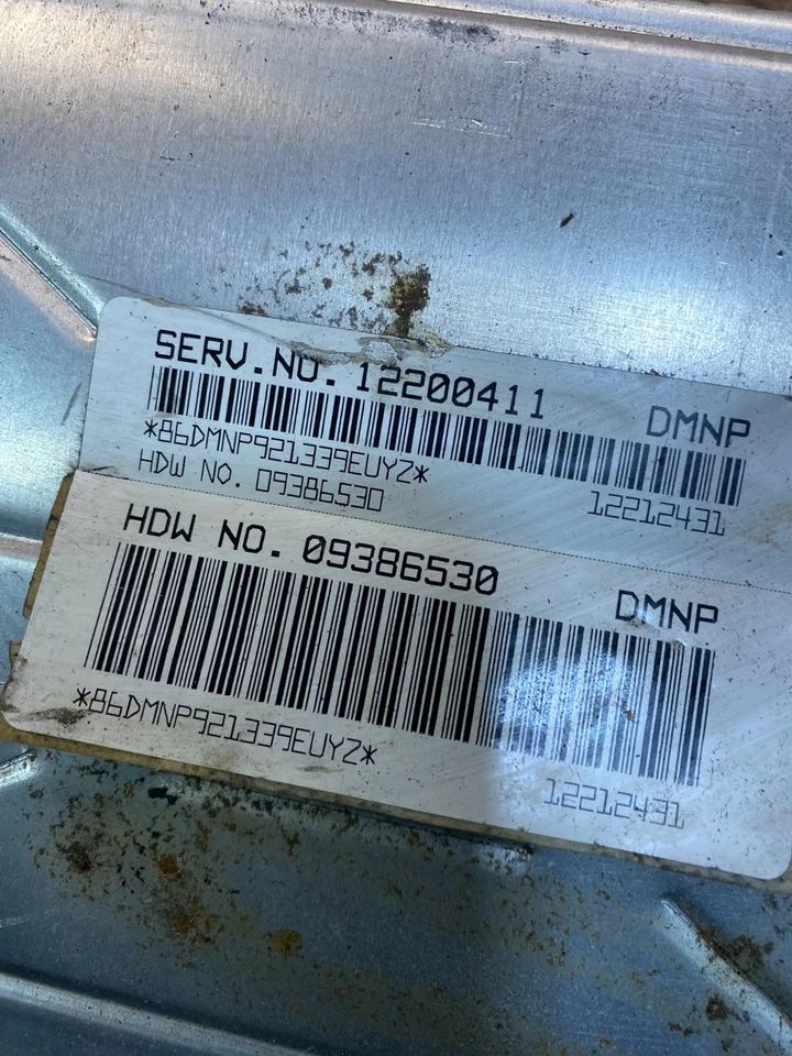 Módulo de control del motor Silverado Tahoe 2001-2002 computadora ECM ECU v2319 DG Foto 4 de 4