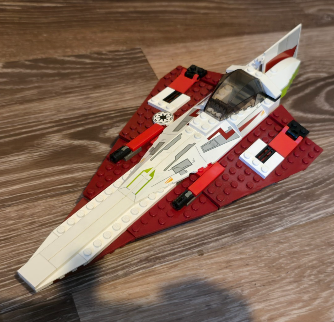LEGO Star Wars: Jedi Starfighter (7143) Complete