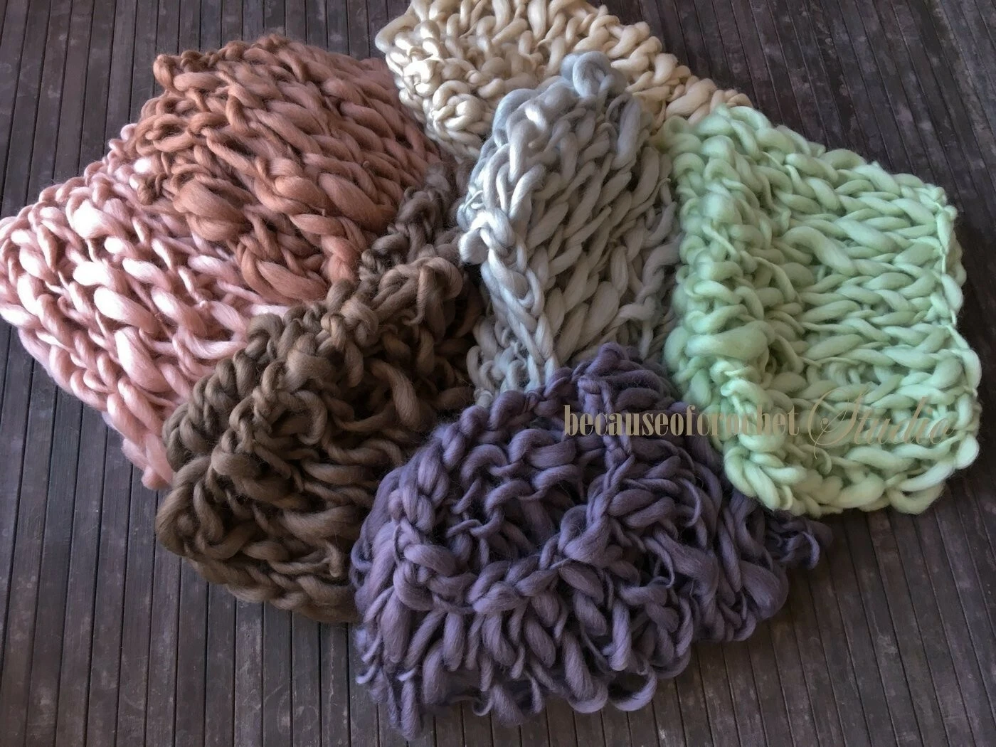 46x43 cm Photo prop knitted layer. Thick and thin knitted Chunky blanket