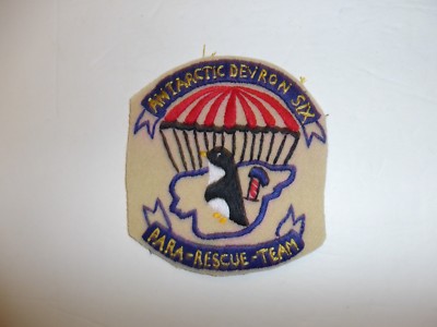b5570 US Navy Operation Deepfreeze Antarctica Devron 6 Para Rescue Penguin IR35B
