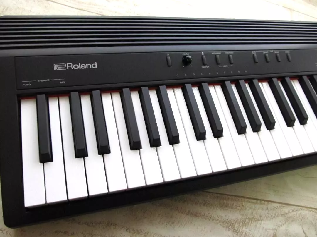 Roland GO:Piano 88 + Soporte teclado con banqueta - DJMania