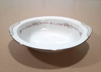 Noritake Rosepoint 6206 Model Serving Bowl 10.5 Inch Fine China Platinum Oval