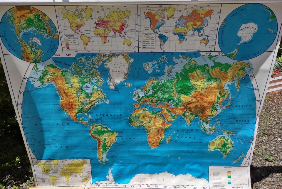 Mapas del mundo escolar desplegables Nystrom de colección Foto 2 de 4