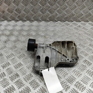 BMW 4 Coupe F32, F82 Klimaanlage Kompressor Halterung 7585167 33098837