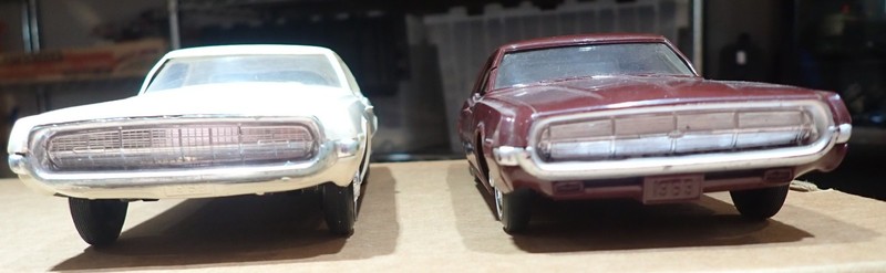 AMT promo car lotof 2 1968 Ford Thunderbird white& 1969 T-Bird burgundy original