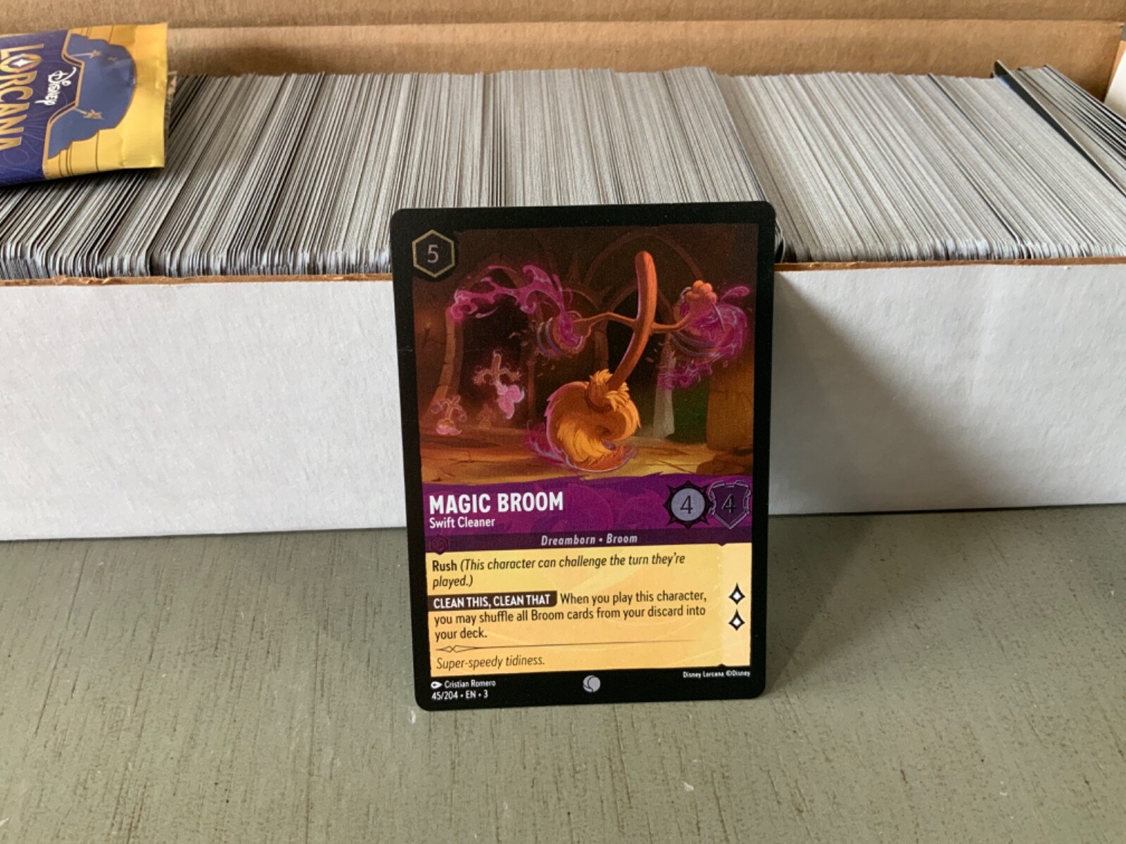 LORCANA DISNEY INTO THE INKLANDS FOIL MAGIC BROOM 45/204 MINT