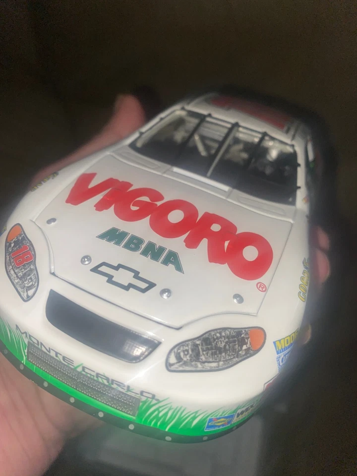 NASCAR-JJ Yeley, #18 2004 Monte Carlo. Vigoro, coleccionables de acción Foto 4 de 4