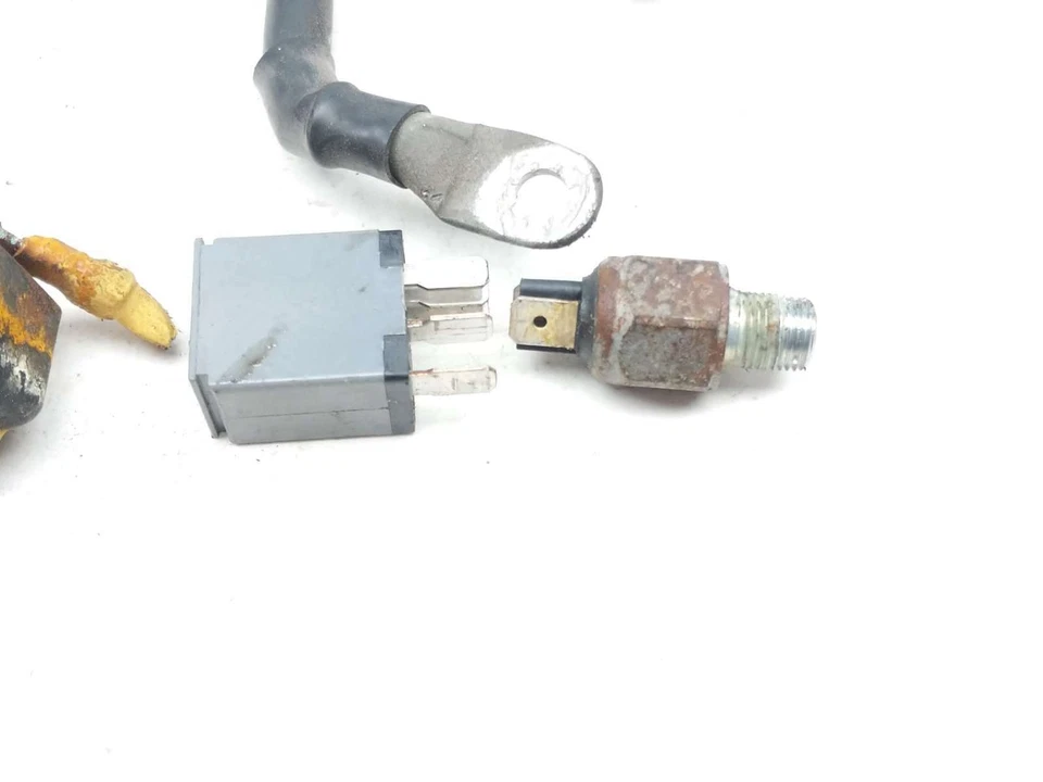 Juego de relés Fatboy 02 Harley Davidson FLSTFI cables de batería luz de freno temperatura del aire Foto 3 de 4