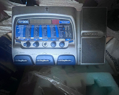 DigiTech RP300 Digital Modeling Guitar Multi-Effects Processor Pedal