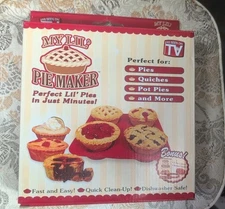 2011 "As Seen On TV" My Lil' Pie Maker Set Made of Silicone  - Brand New