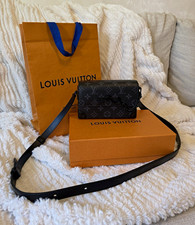 Louis Vuitton Steamer Wearable Wallet Crossbo...