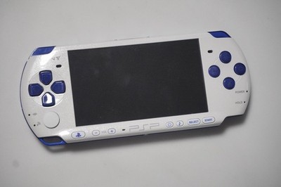 PSP-3000 White/Blue Japan PlayStation Portable console v-good US