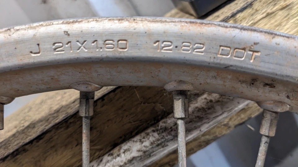 HONDA XR500 RUEDA DELANTERA XR 500 R D.I.D. RUEDA DELANTERA 21 x 1.60 XR500R PE03 1983 Foto 4 de 4