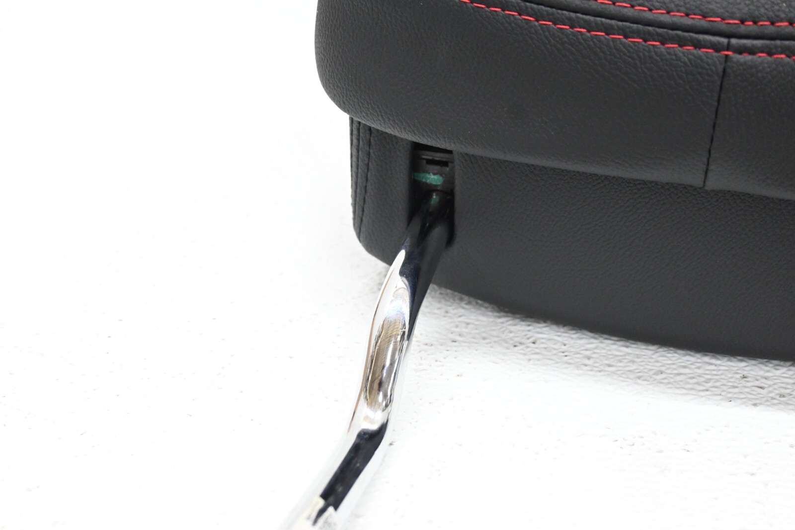 ⭐ 14-22 Maserati Ghibli Front Seat Headrest Restraint Leather Trim Black Oem