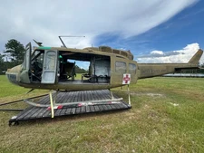 UH1H HUEY Helicopter