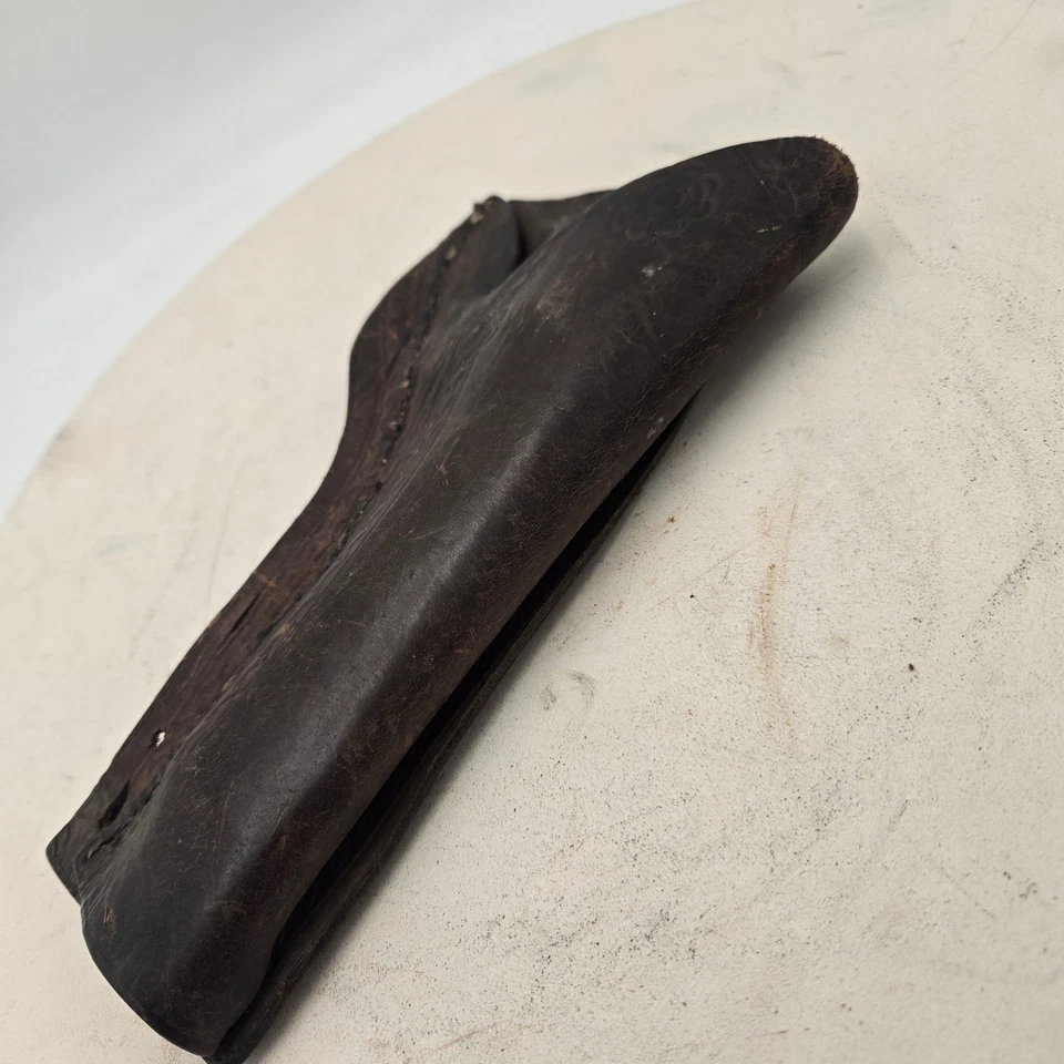 COLDRE JIM FINO ANTIGO COM FERRAMENTAS DE BORDA QUE SERVE EM UM POTRO - Imagem 4 de 4