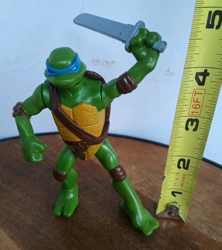 2012 Teenage Mutant Ninja Turtles  Leonardo McDonald's Action Figure Toy TMNT