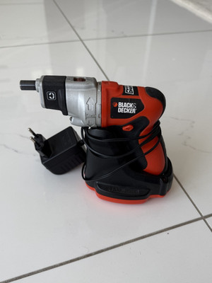 Black and Decker Akkuschrauber Pivot Driver - inkl. Ladegerät
