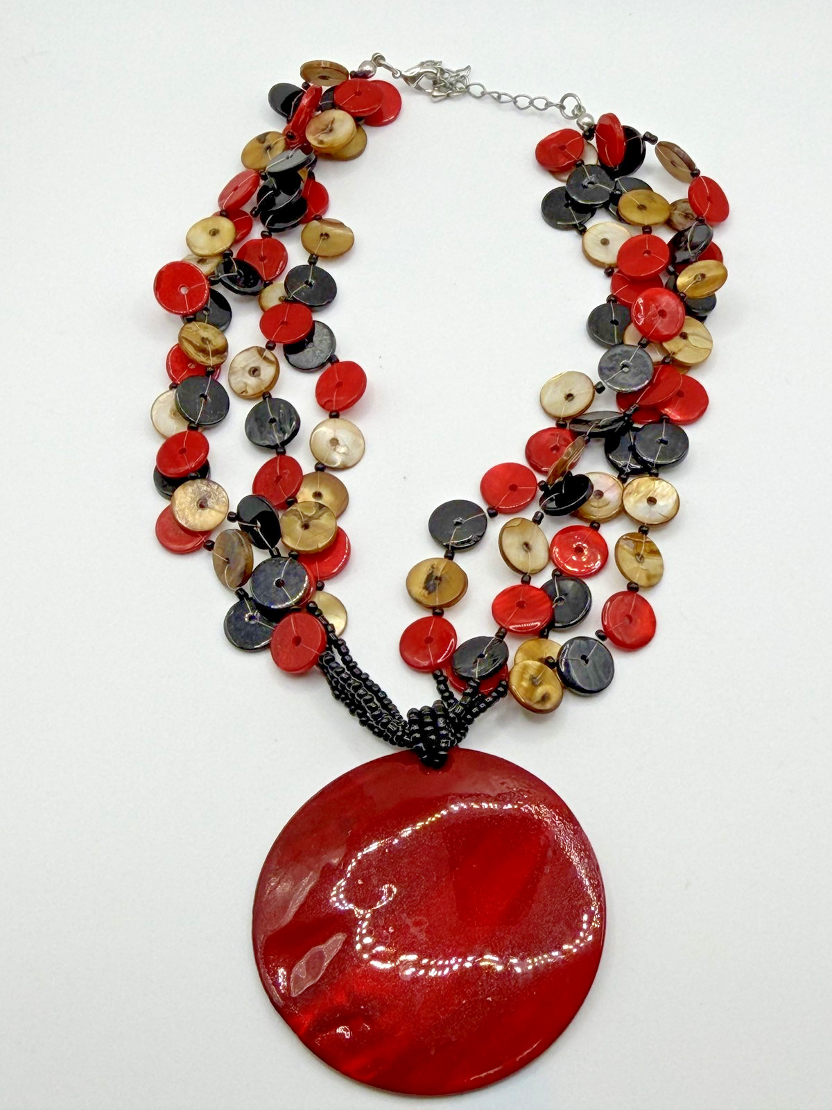 MULTICOLOR SHELL STATEMENT NECKLACE RED ROUND PEN… - image 1