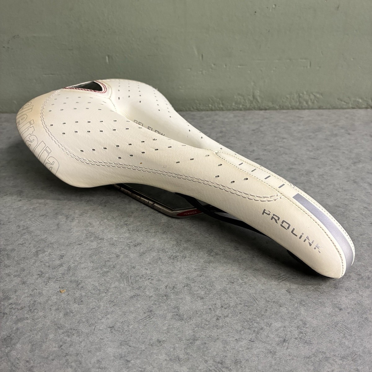 Selle Italia Prolink Gel Saddle PROLINK Flow Gringineer – Cycles