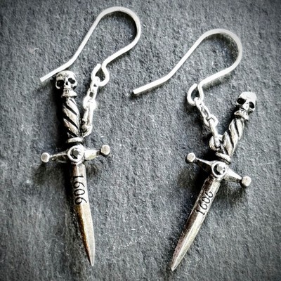 Alchemy Gothic Hand of Macbeth Dolch Ohrringe Zinn Gothic Schmuck