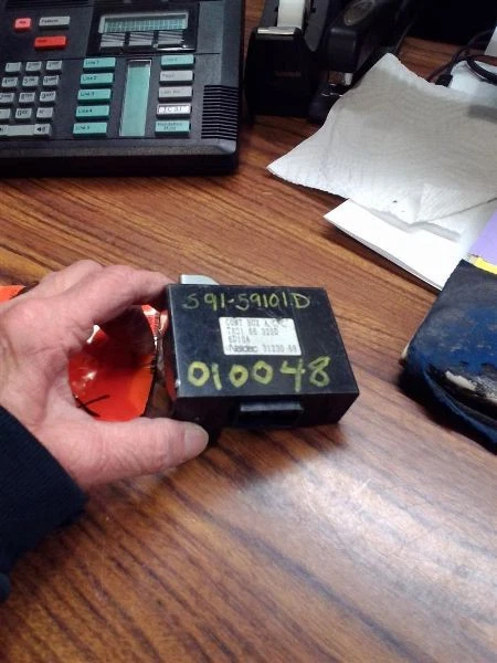 Chasis ECM Control de crucero tablero izquierdo compatible con 96 MAZDA MILLENIA 20048 Foto 2 de 4