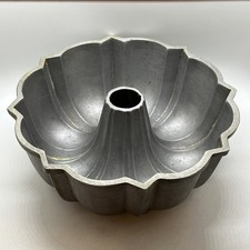 Vintage-Real Fluted Tube Pan, Made In USA, Cake Pan - Heavy Duty Bundt