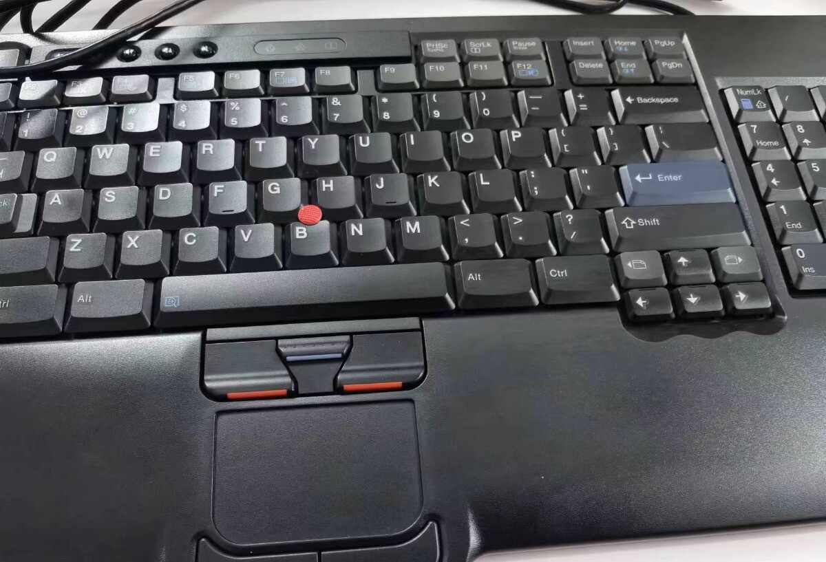 Original Lenovo IBM SK-8835 USB Wired Keyboard With Trackpad - US