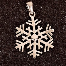 Holiday Winter Snowflake Pendant .925 Sterling Silver 4.68g