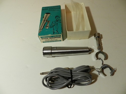 VINTAGE MICROPHONE- REALISTIC CRYSTAL MICROPHONE-MODEL 33-907- VINTAGE MUSIC