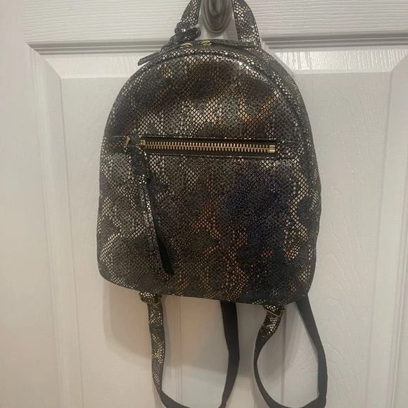 Mochila Fossil con estampado negro y dorado Foto 4 de 4