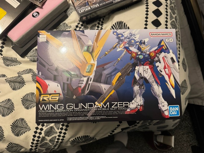 Bandai RG 1/144 Scale XXXG-00W0 Wing Gundam Zero Model Kit. Gunpla.