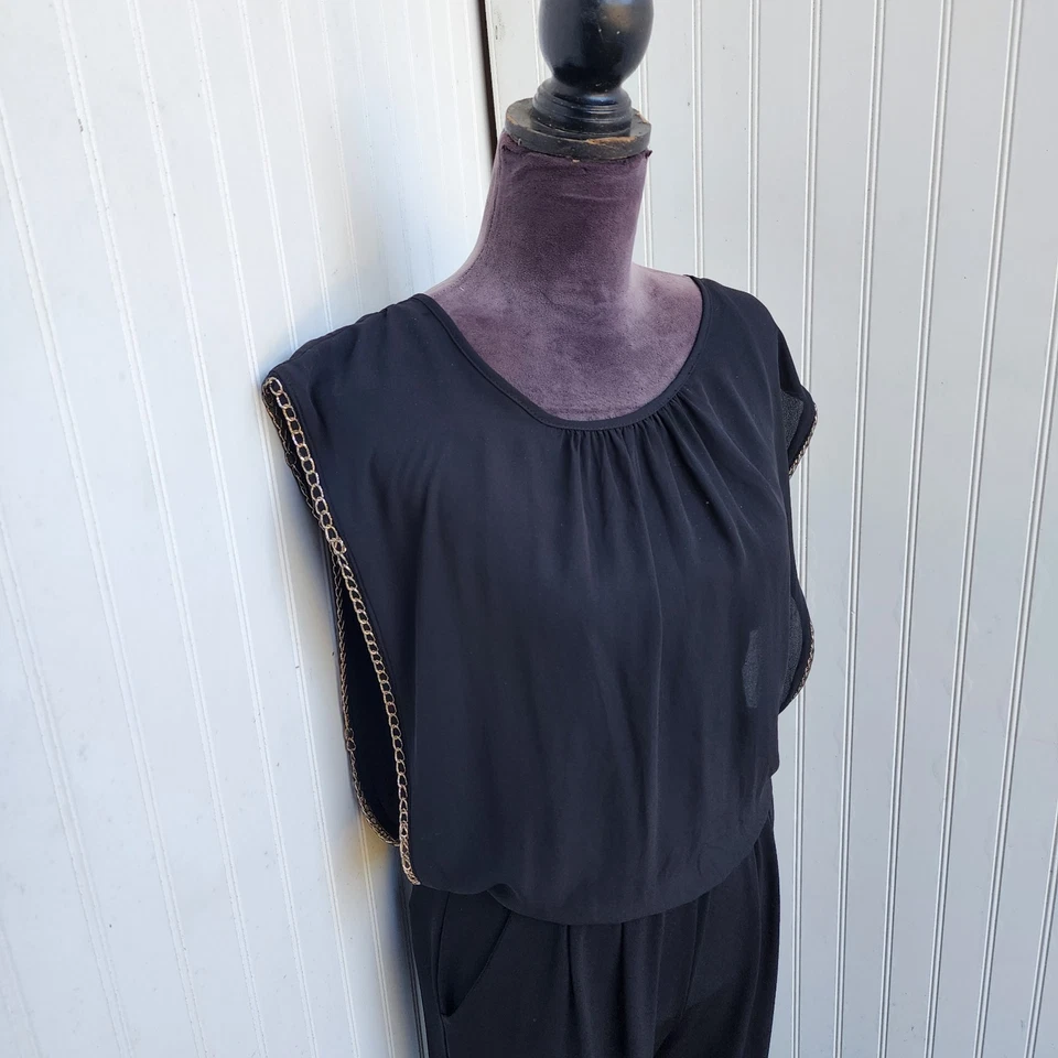 Mono negro con detalle de cadena transparente manga gorra elástico BCX para mujer talla S Foto 2 de 4