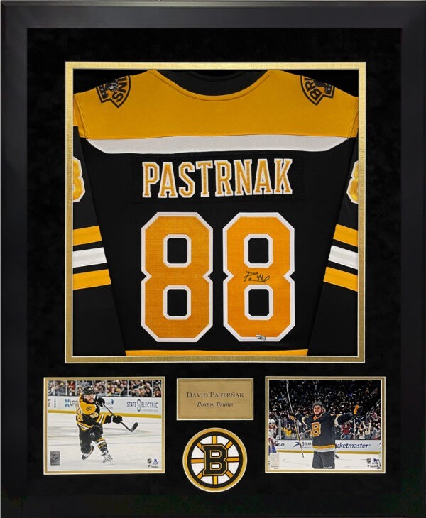 David Pastrnak Autographed Signed Boston Bruins Jersey Framed 3745 