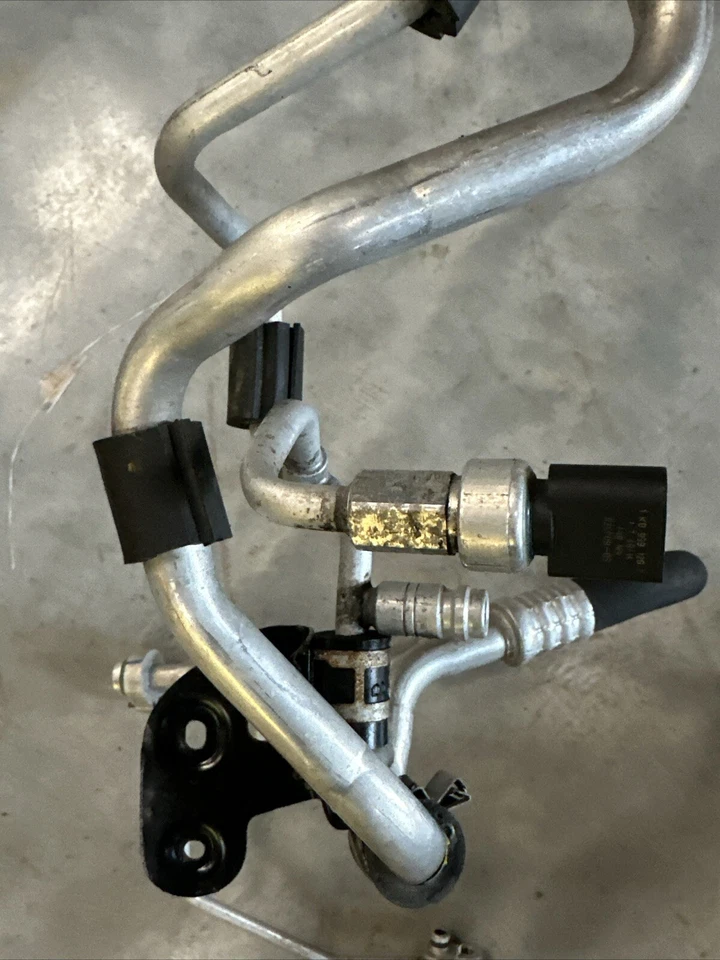 2015 VOLKSWAGEN PASSAT TDI 2.0L CVCA BOTH A/C LIQUID LINES HOSE OEM 🔥🚙 - Image 4 of 4