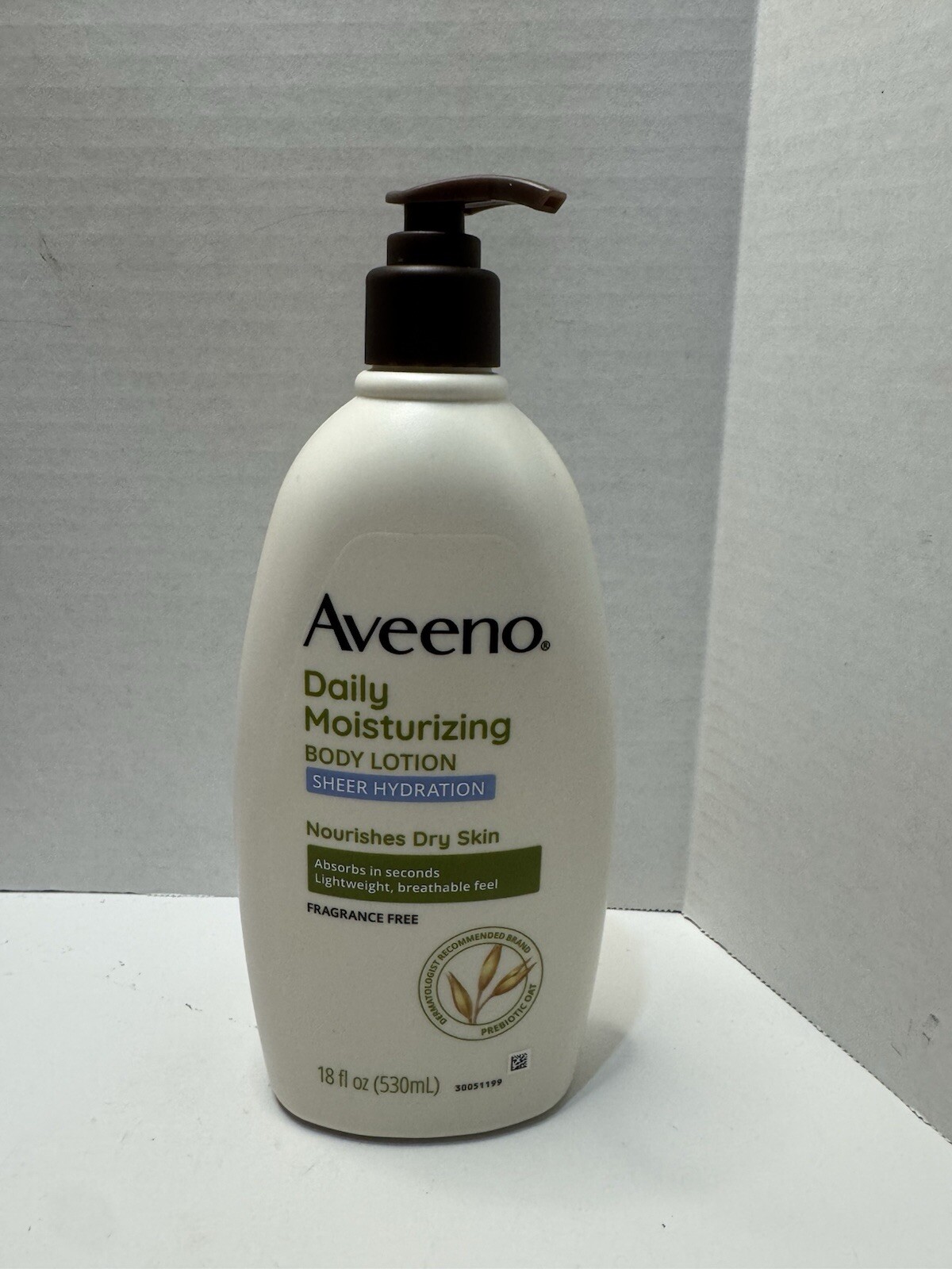 Aveeno Daily Moisturizing SHEER HYDRATION nourishes Dry Skin Lotion, 18fl oz New