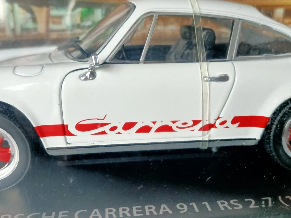 Porsche Carrera 911 RS 2.7 del 1973 in scala 1:24 Perfetta . Teca scheggiata - Immagine 4 di 4