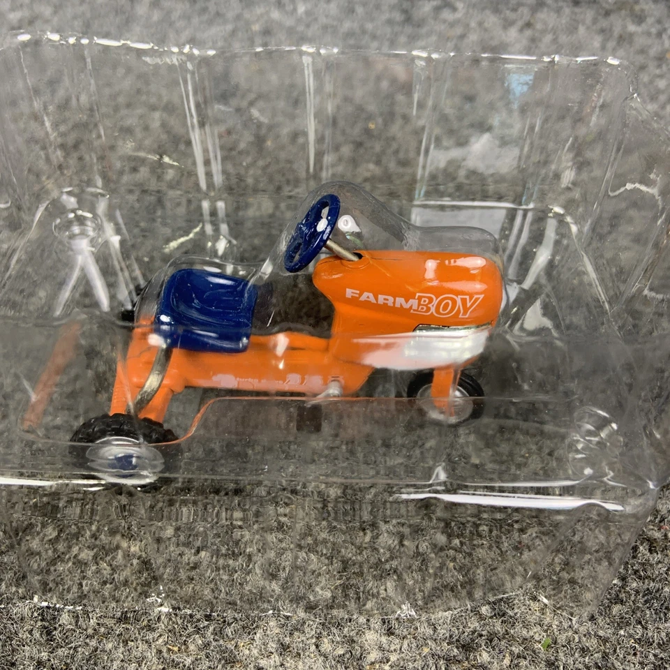 Vintage XONEX Mini Farm Boy Pedal Tractor 1997 Diecast Collector Edition NEW - Image 4 of 4