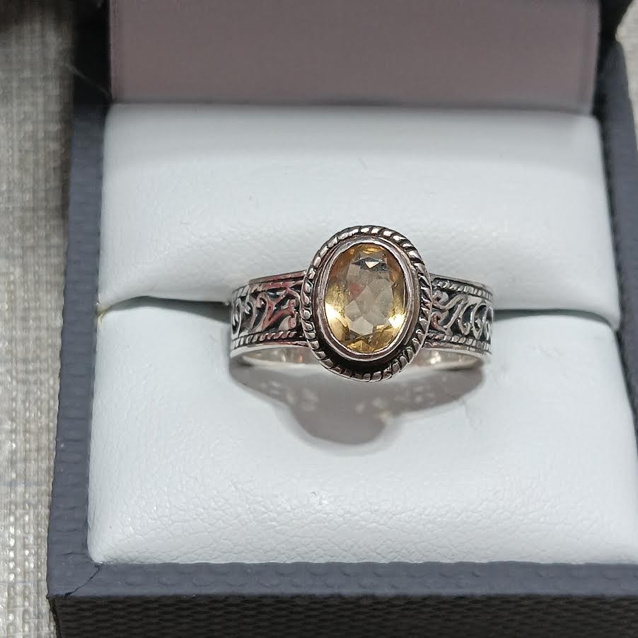 Solid 925 Sterling Size 8 Ring with Oval Brillian… - image 1