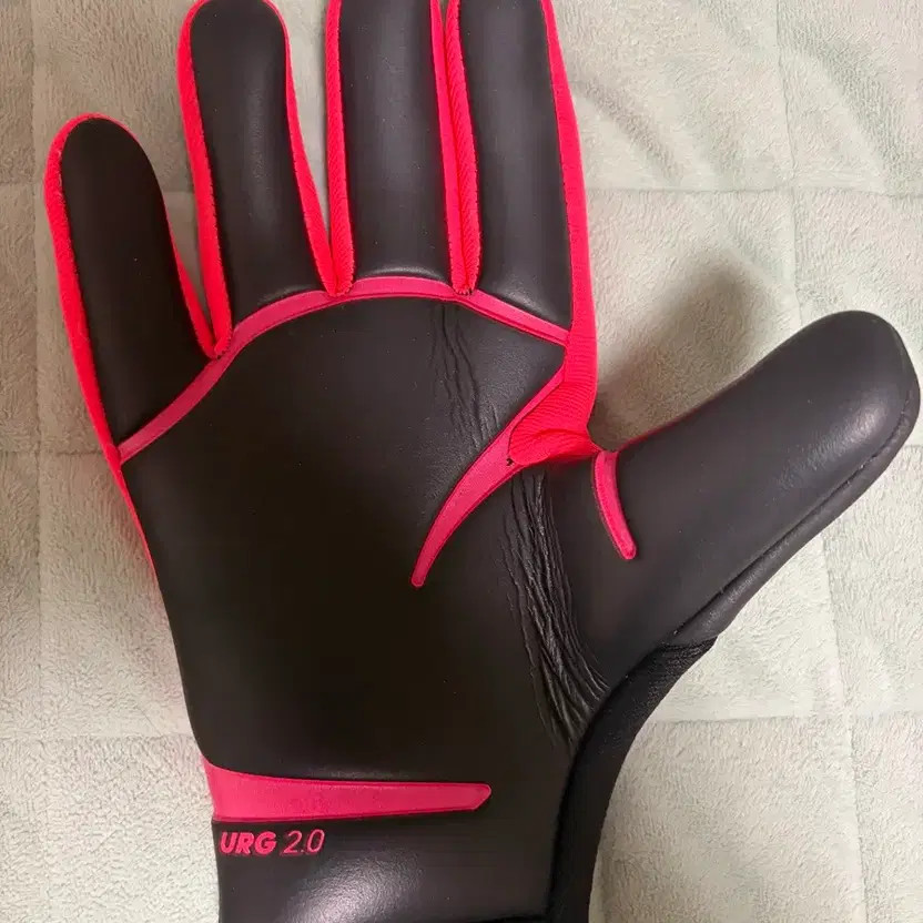 Adidas Predator Pro Goalkeeper Gloves - Size 9 thumbnail 4