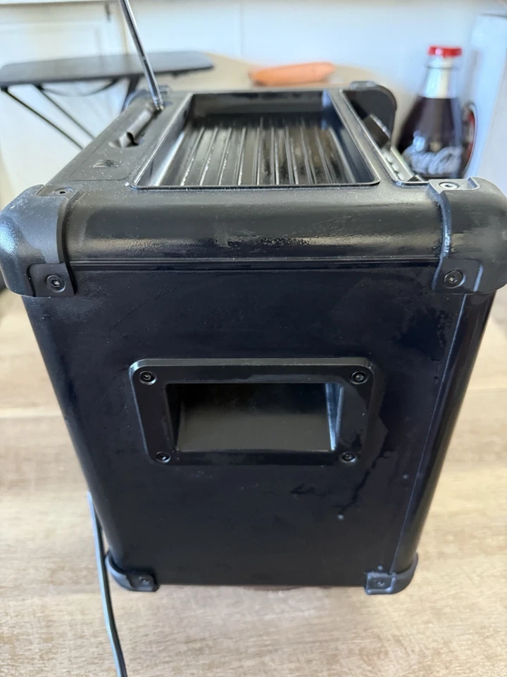 Sistema de altavoces portátiles ION Tailgater Bluetooth Foto 2 de 4